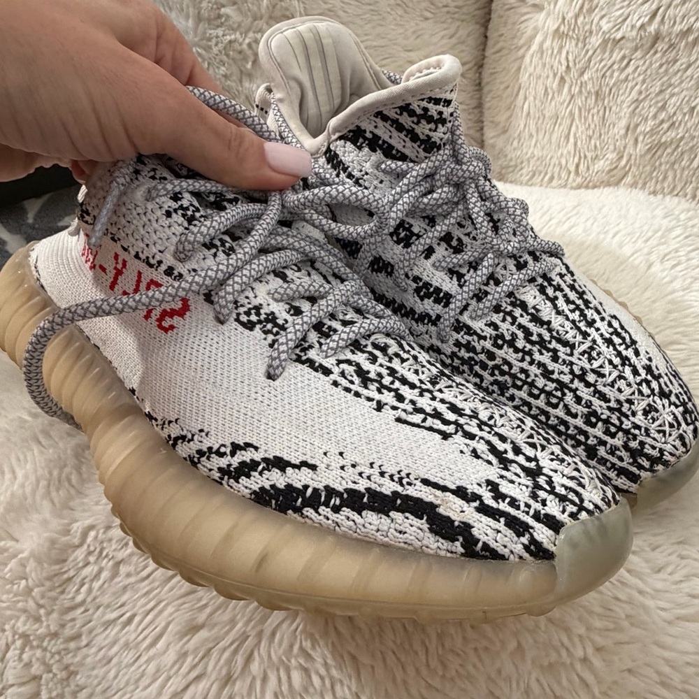 FINAL SALE 🚨- Yeezy Zebra Sneakers ORIGINAL